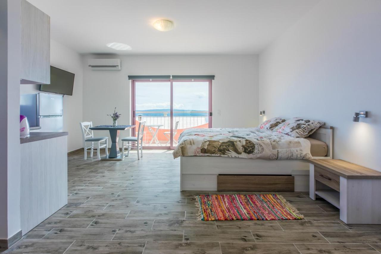 Apartmani Rino Dramalj Eksteriør bilde